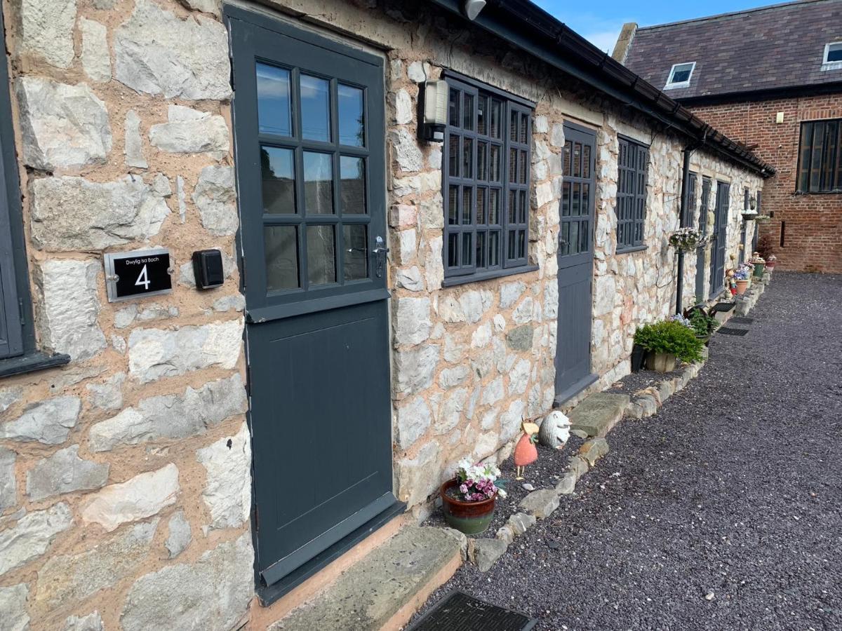 Dwylig Isa Holiday Cottages Rhuddlan Ngoại thất bức ảnh