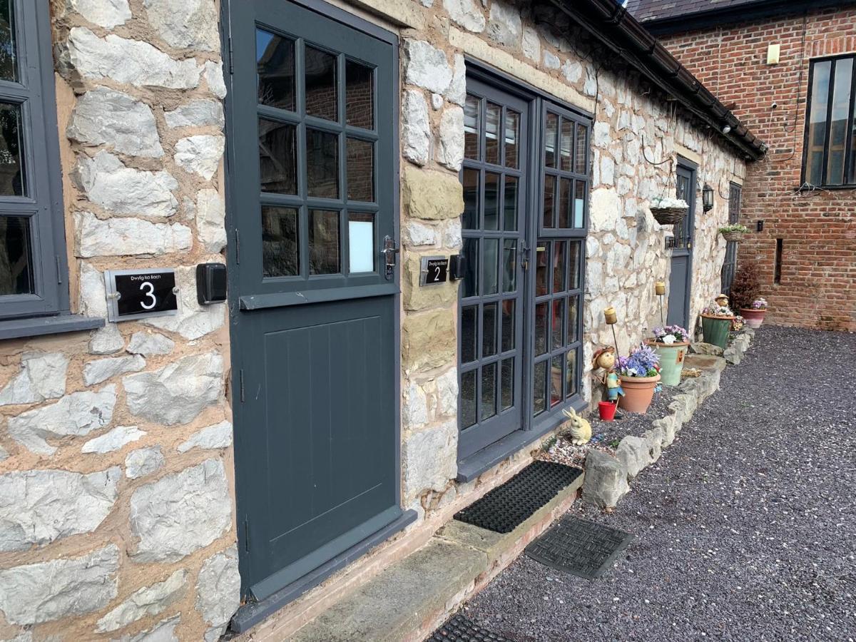 Dwylig Isa Holiday Cottages Rhuddlan Ngoại thất bức ảnh