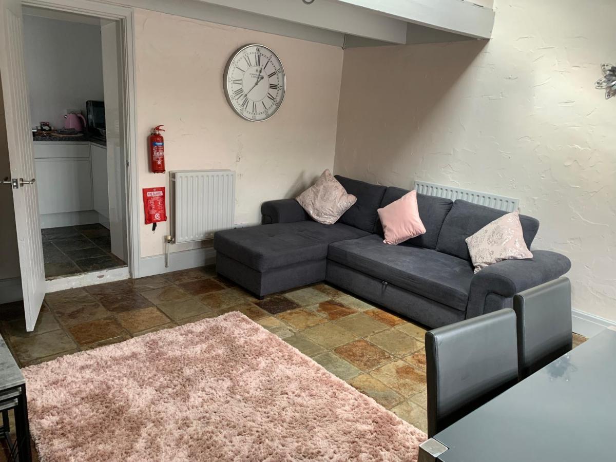 Dwylig Isa Holiday Cottages Rhuddlan Ngoại thất bức ảnh