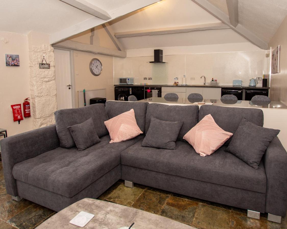 Dwylig Isa Holiday Cottages Rhuddlan Ngoại thất bức ảnh