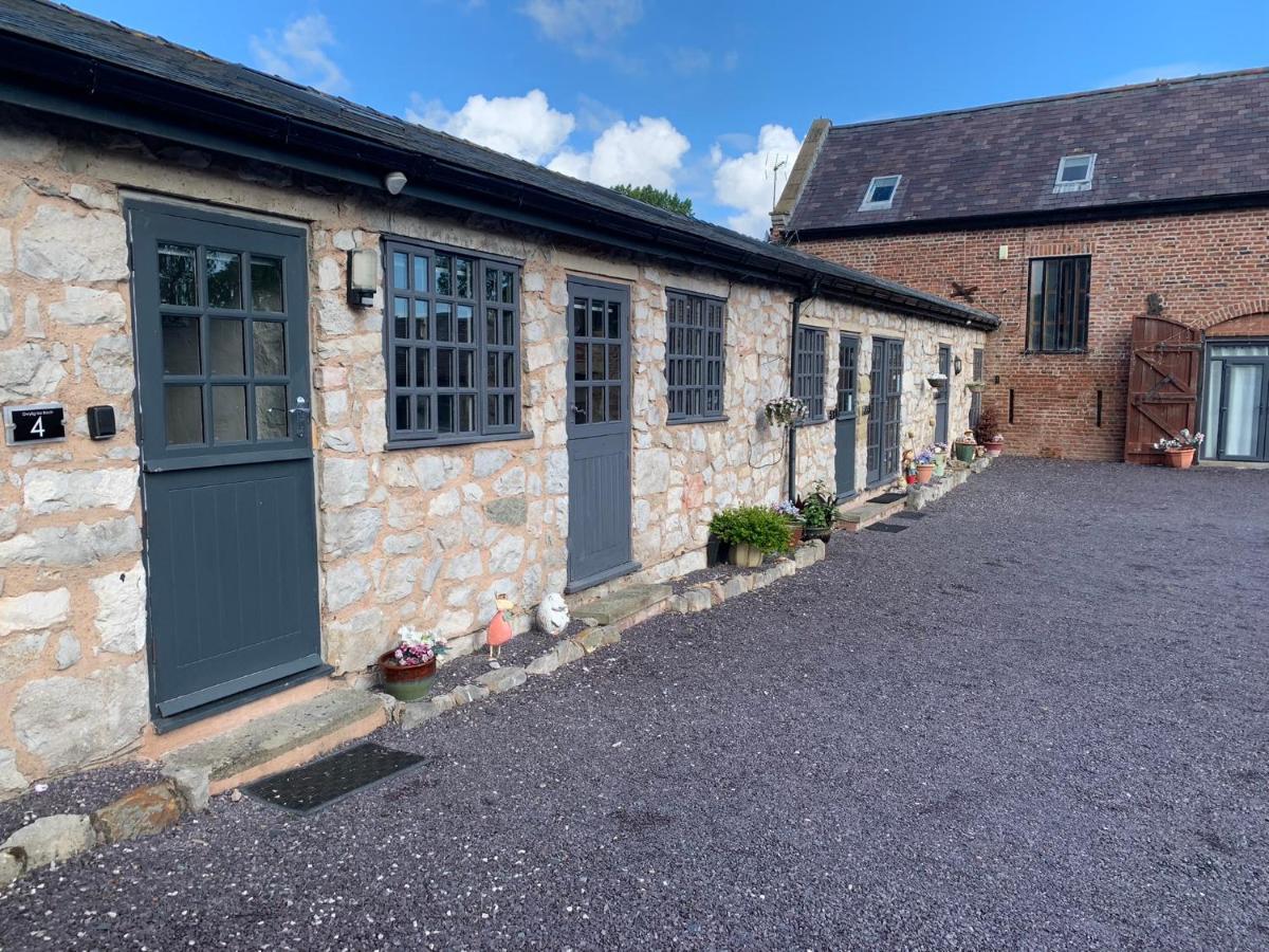 Dwylig Isa Holiday Cottages Rhuddlan Ngoại thất bức ảnh