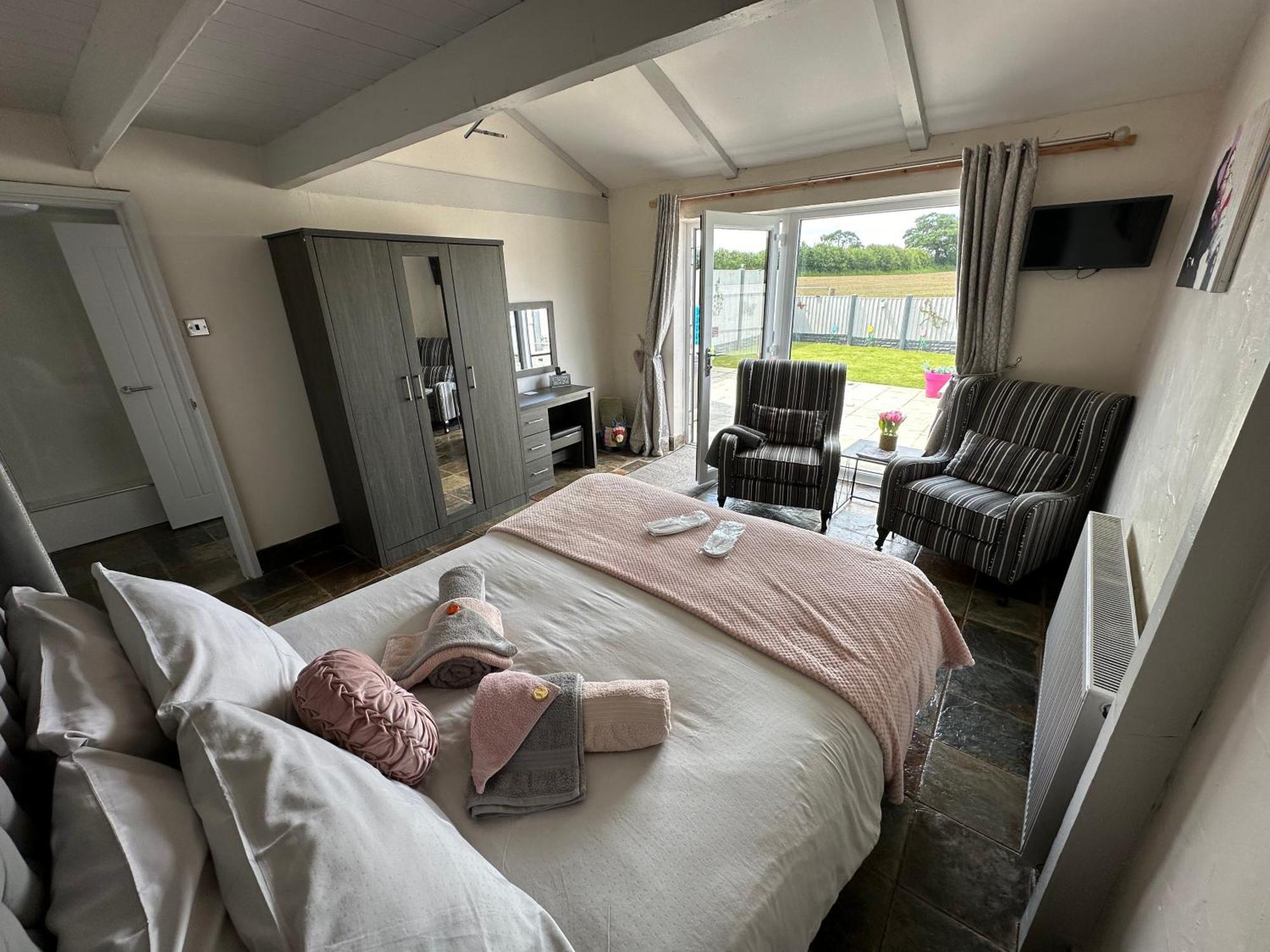 Dwylig Isa Holiday Cottages Rhuddlan Ngoại thất bức ảnh