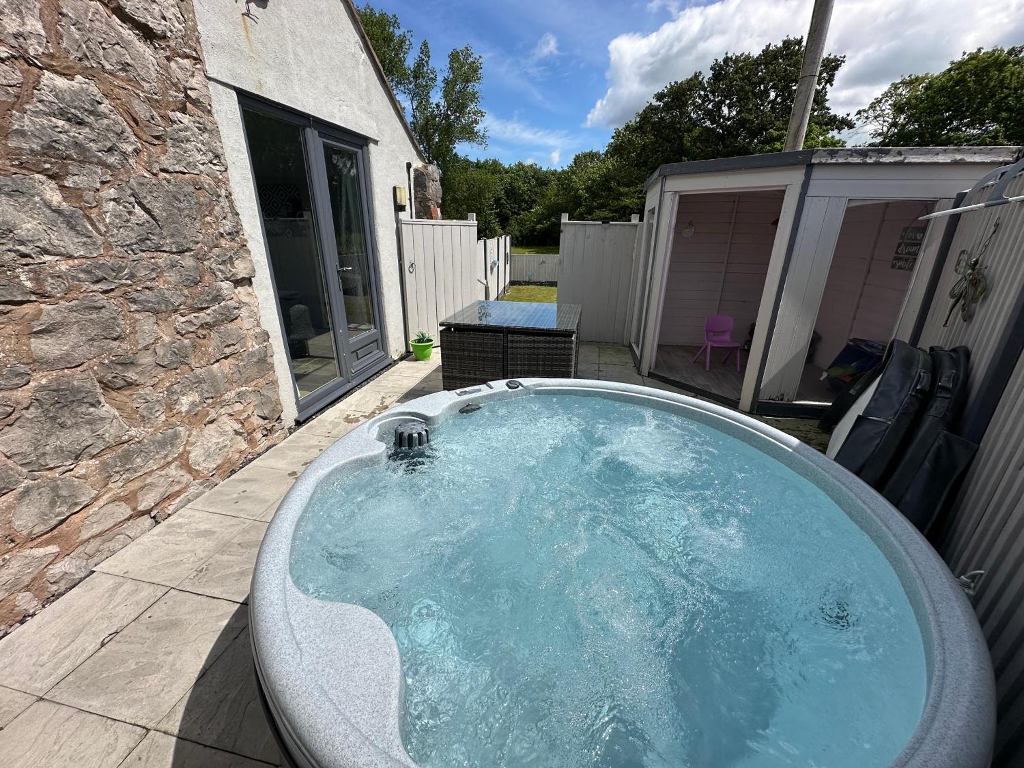 Dwylig Isa Holiday Cottages Rhuddlan Ngoại thất bức ảnh